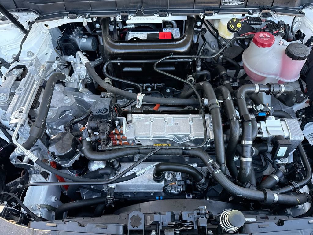 Used 2023 Mercedes-Benz EQB 300 4MATIC image 18