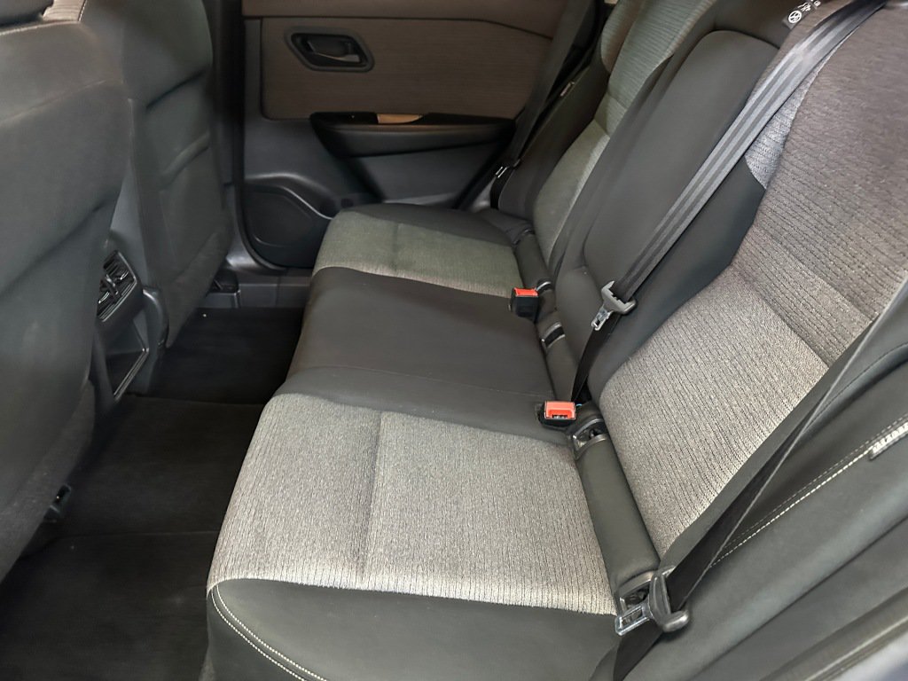 Used 2021 Nissan Rogue S AWD/4WD image 17