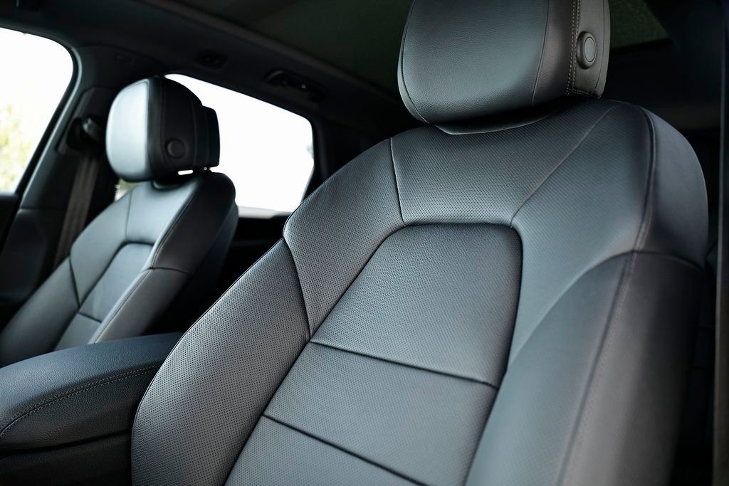 Certified 2026 Porsche Cayenne E-Hybrid AWD/4WD image 25