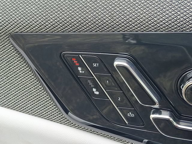 New 2027 Cadillac Optiq Luxury AWD/4WD image 16