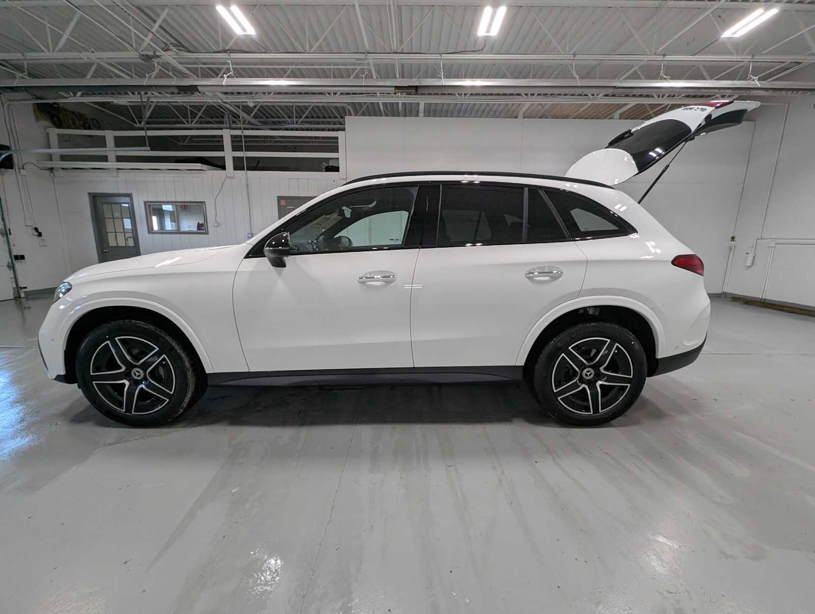 New 2026 Mercedes-Benz GLC 300 4MATIC image 10