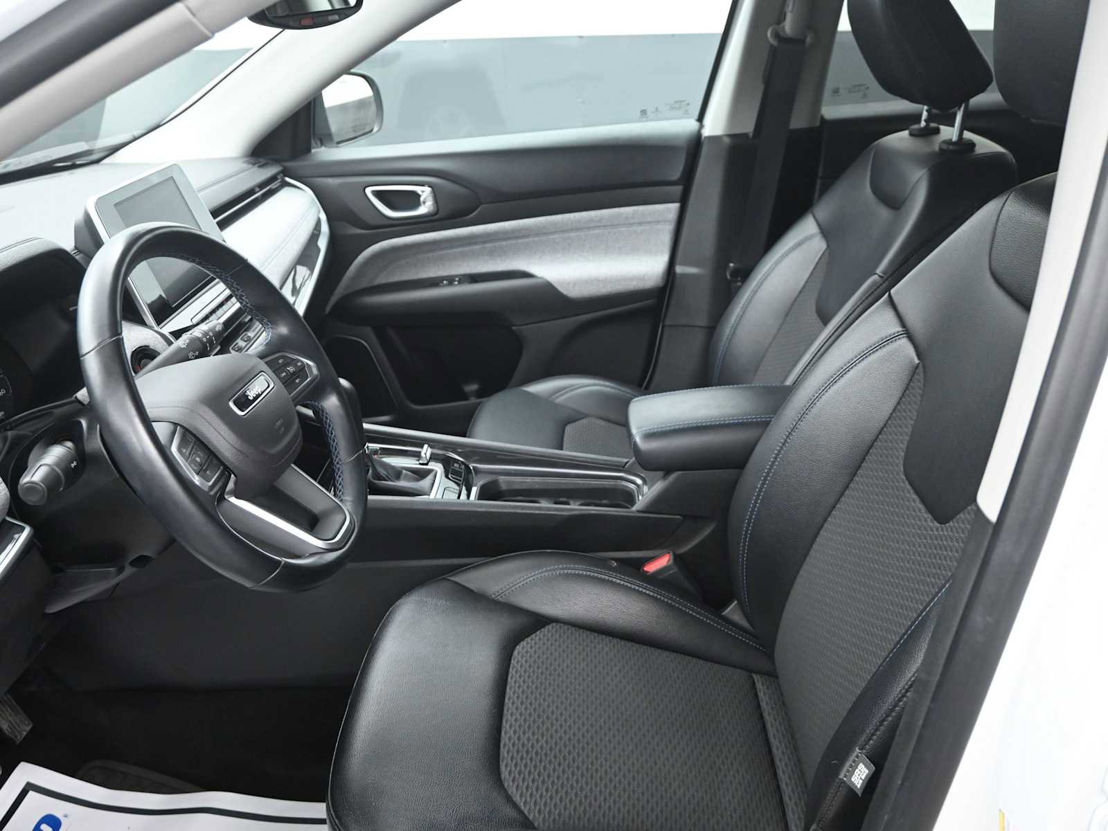 Used 2022 Jeep Compass Latitude w/ Convenience Group image 19