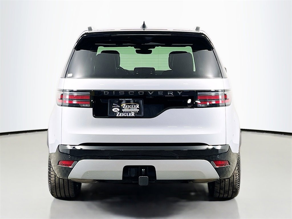 Certified 2024 Land Rover Discovery Dynamic SE image 6