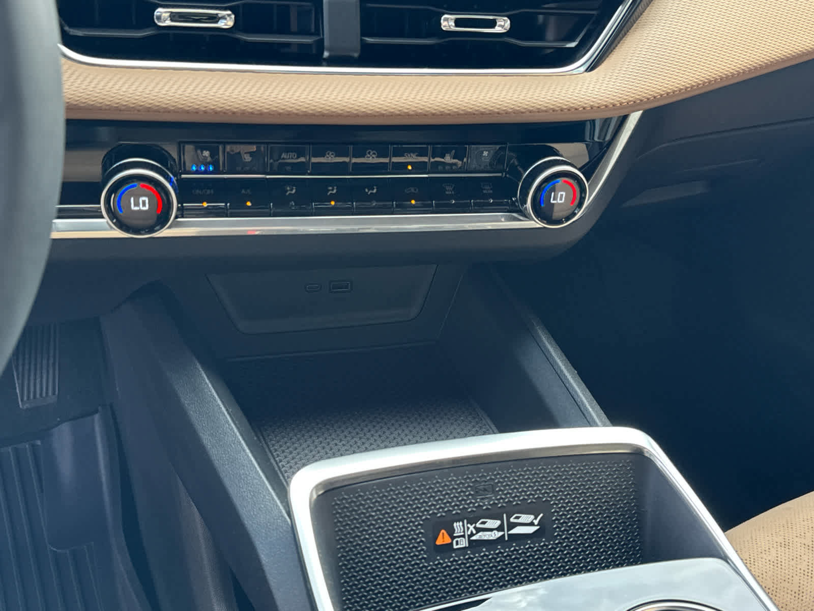 New 2026 Chevrolet Equinox ACTIV w/ Convenience Package III image 21