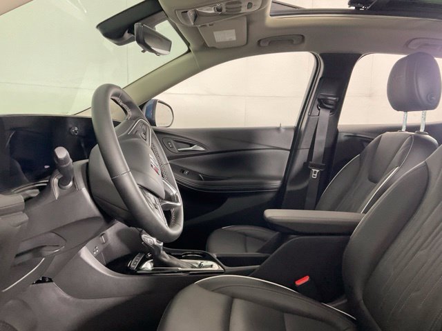 Used 2024 Buick Encore GX Avenir w/ Avenir Technology Package AWD/4WD image 28