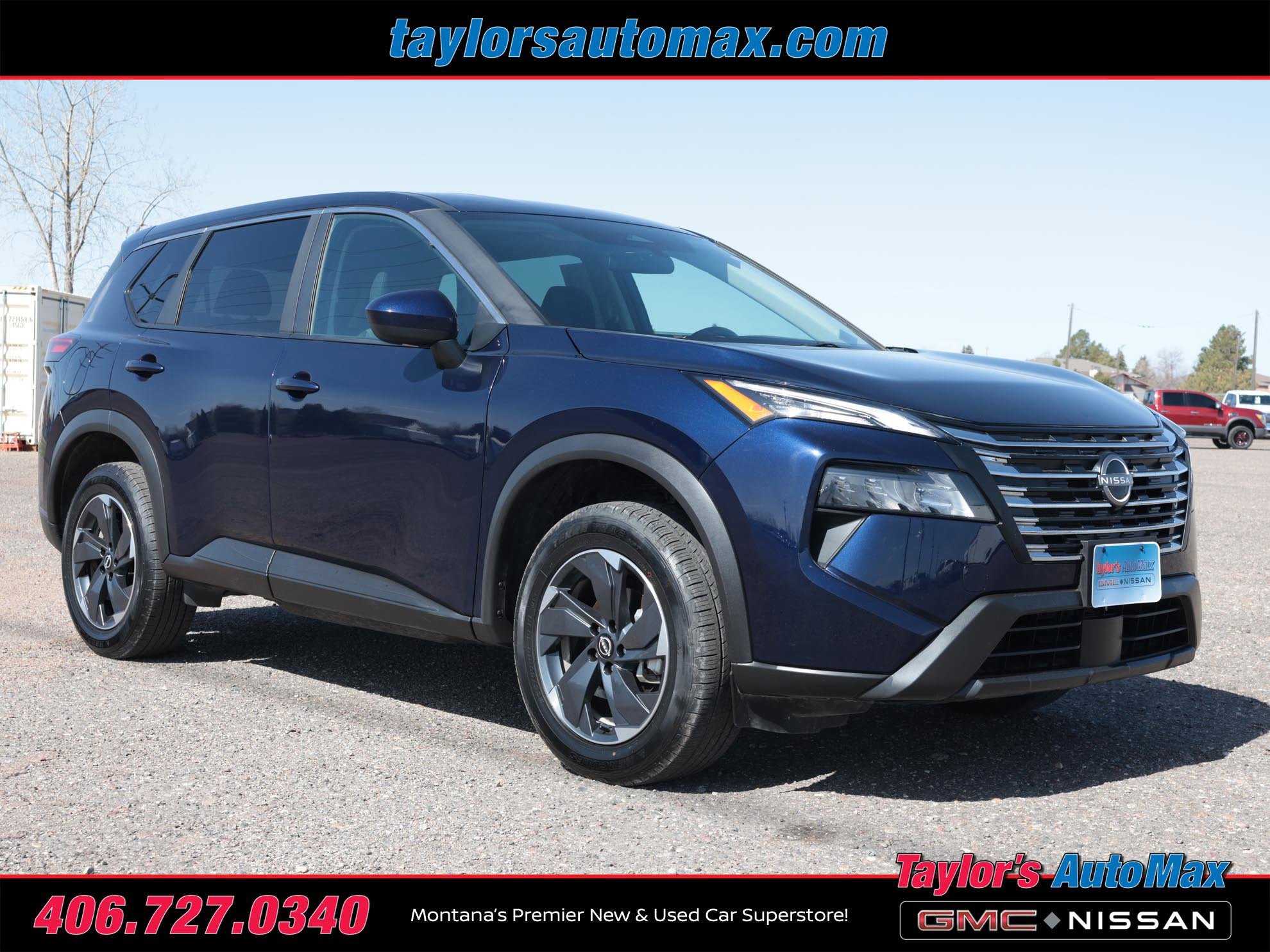 Used 2025 Nissan Rogue SV AWD/4WD image 2