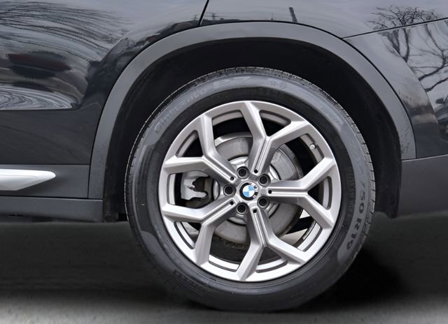 Used 2023 BMW X3 xDrive30i w/ Premium Package w/ZPA image 13