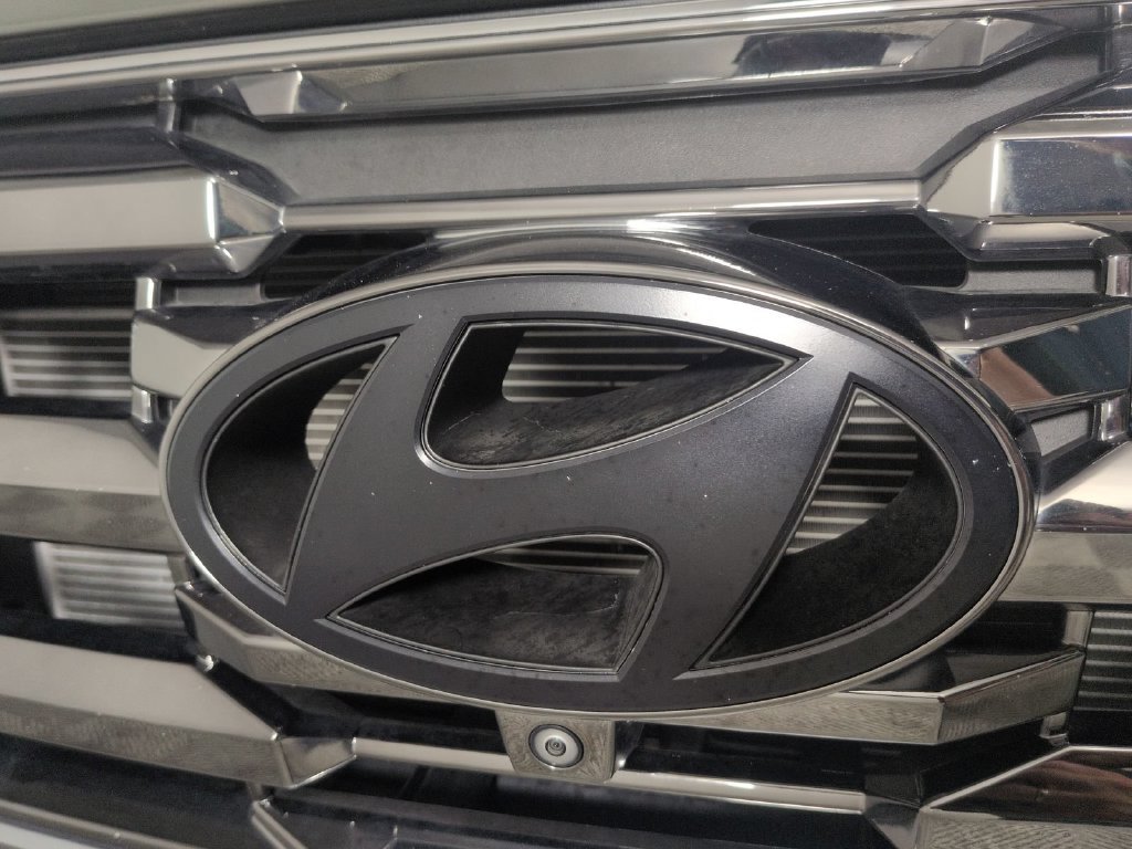 Used 2025 Hyundai Tucson Limited AWD/4WD image 15