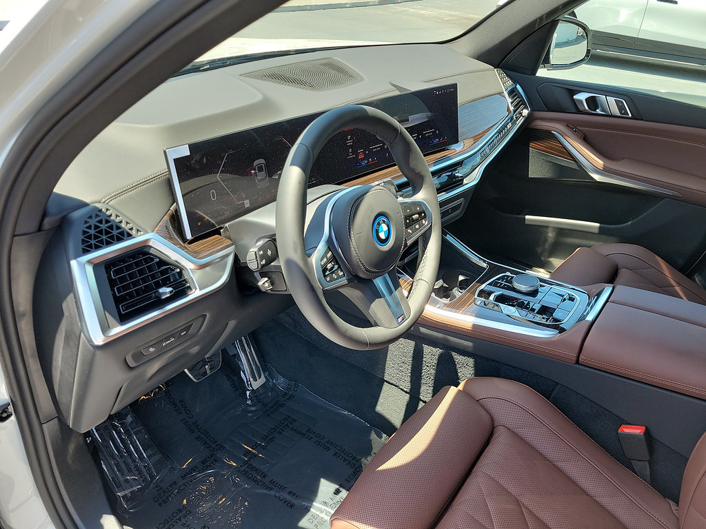 New 2026 BMW X5 xDrive50e w/ M Sport Package AWD/4WD image 19