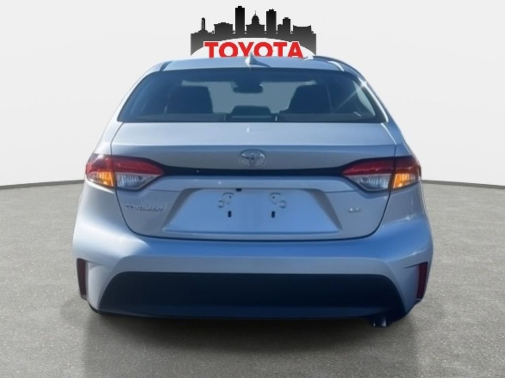 Used 2025 Toyota Corolla LE image 5