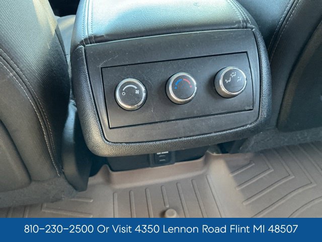 Used 2015 Chevrolet Traverse LT FWD image 21