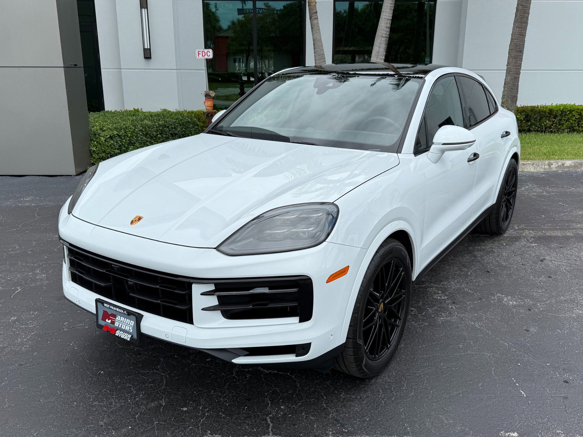 Used 2024 Porsche Cayenne S image 14