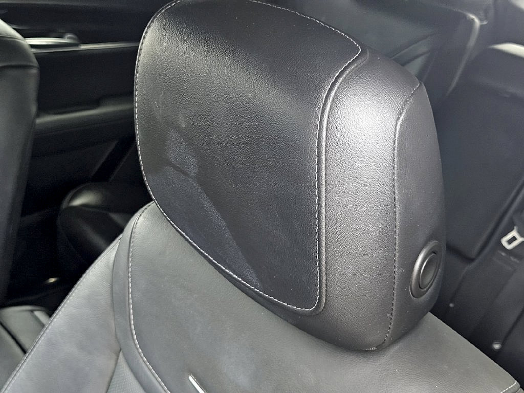 Used 2023 Cadillac XT5 Premium Luxury FWD image 16
