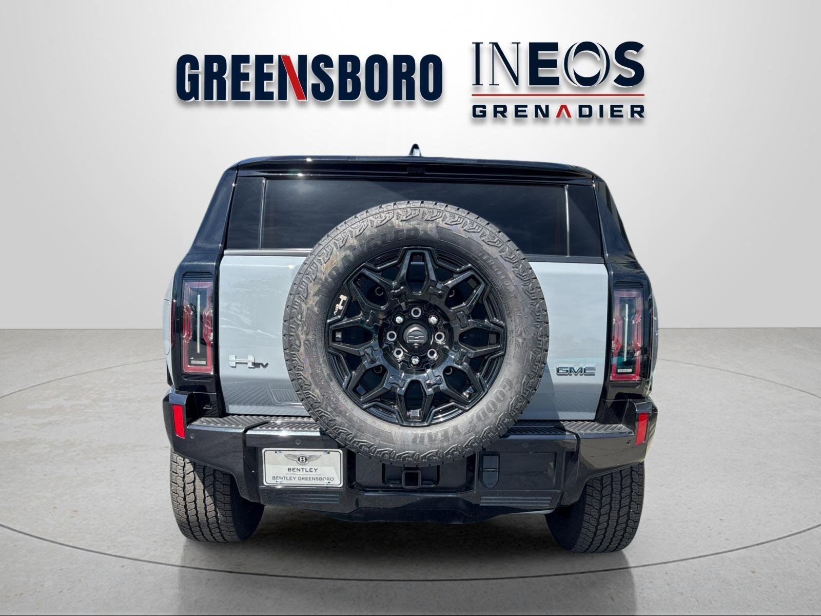 Used 2025 GMC Hummer EV 2X AWD/4WD image 4