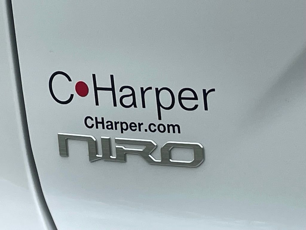 Certified 2024 Kia Niro EX Touring FWD image 18