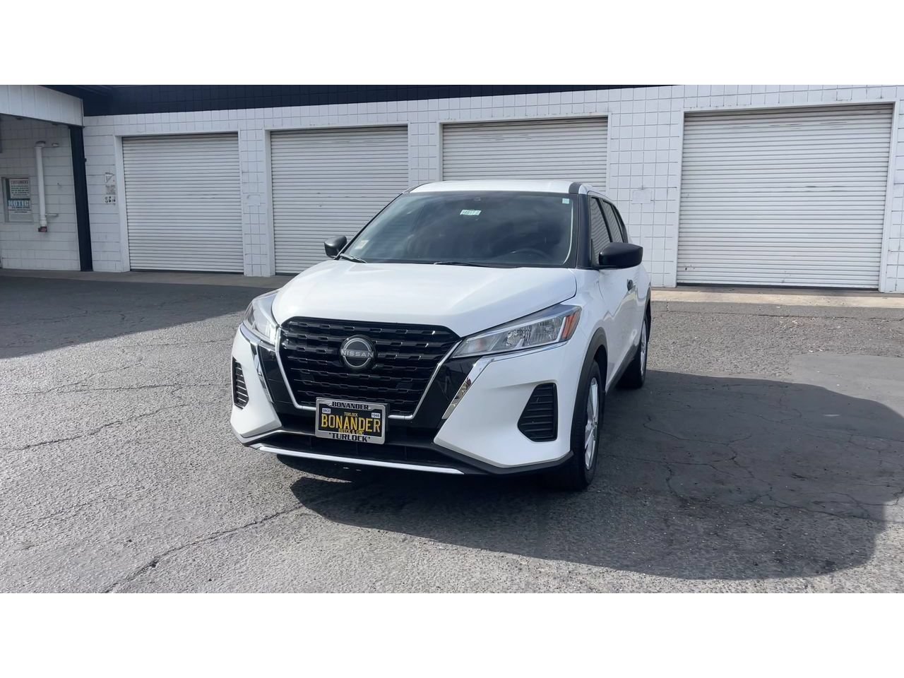 Used 2023 Nissan Kicks S FWD image 6