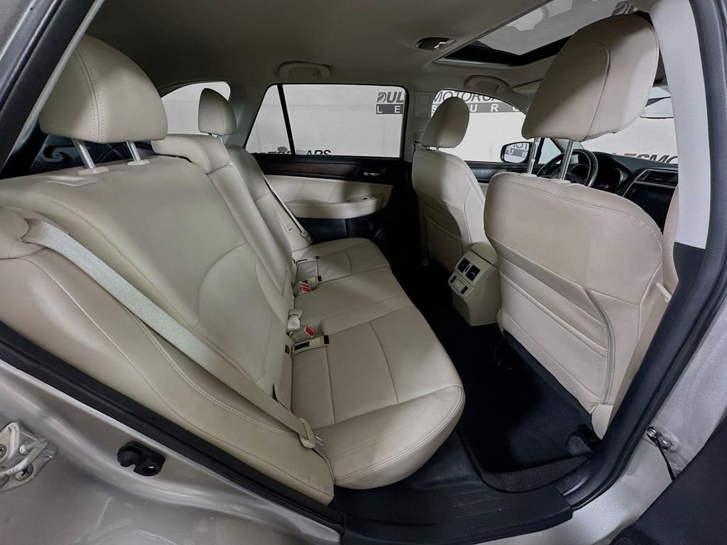 Used 2018 Subaru Outback 3.6R Limited image 29