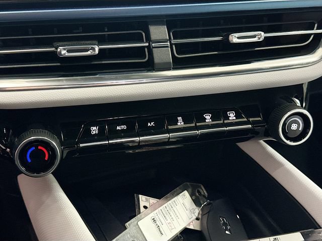 New 2026 Chevrolet Equinox EV LT AWD/4WD image 17