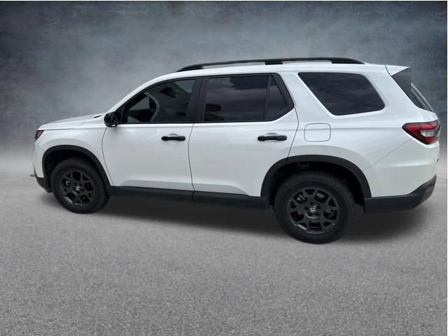 Used 2025 Honda Pilot TrailSport image 9