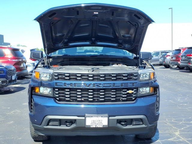 Used 2020 Chevrolet Silverado 1500 Custom w/ Custom Value Package AWD/4WD image 31