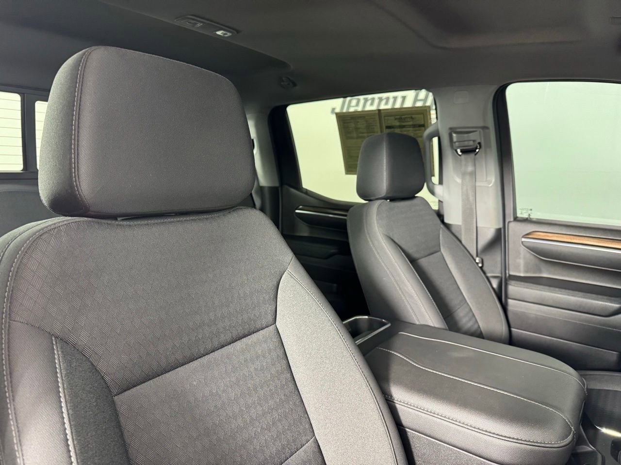 Used 2023 Chevrolet Silverado 1500 LT Trail Boss w/ Convenience Package II image 32