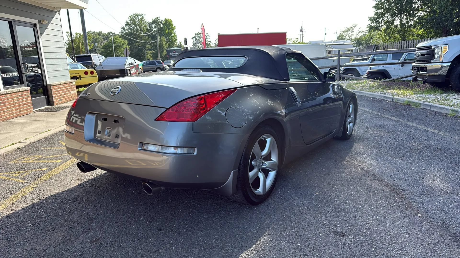 Used 2007 Nissan 350Z Touring RWD image 5