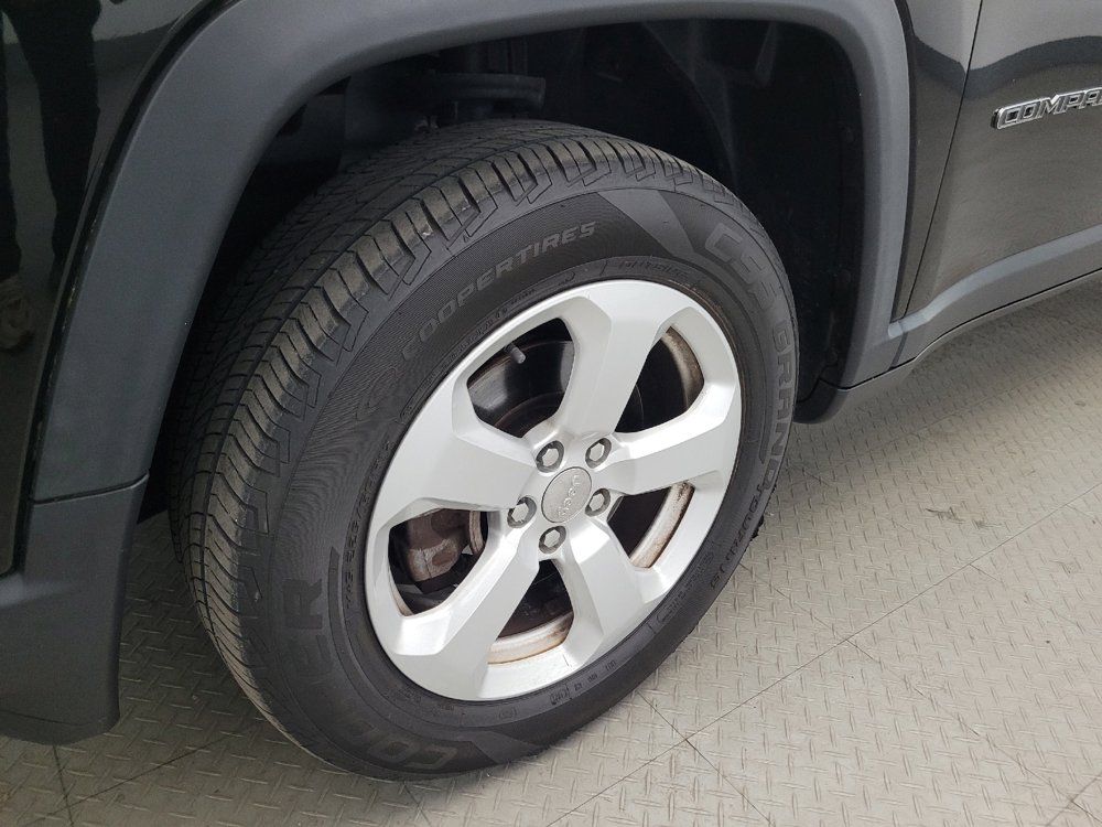 Used 2018 Jeep Compass Latitude w/ Popular Equipment Group AWD/4WD image 31