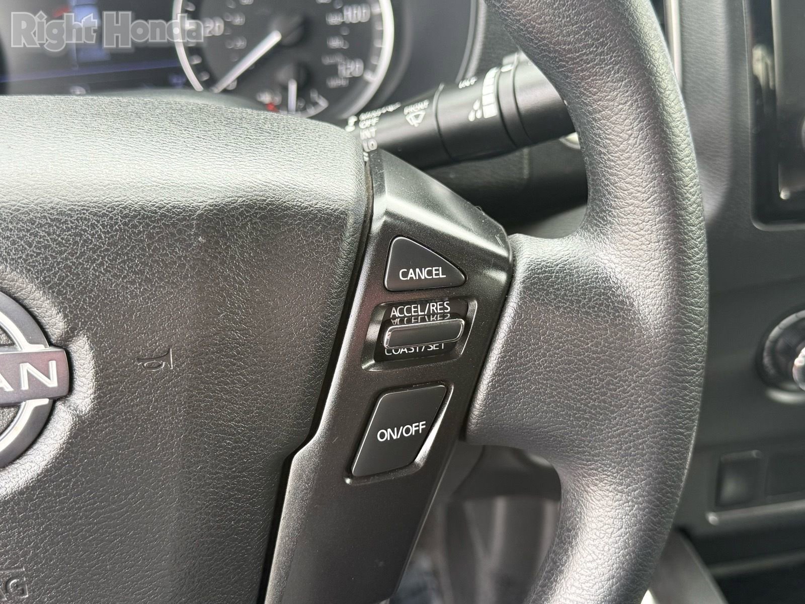Used 2024 Nissan Frontier SV AWD/4WD image 18
