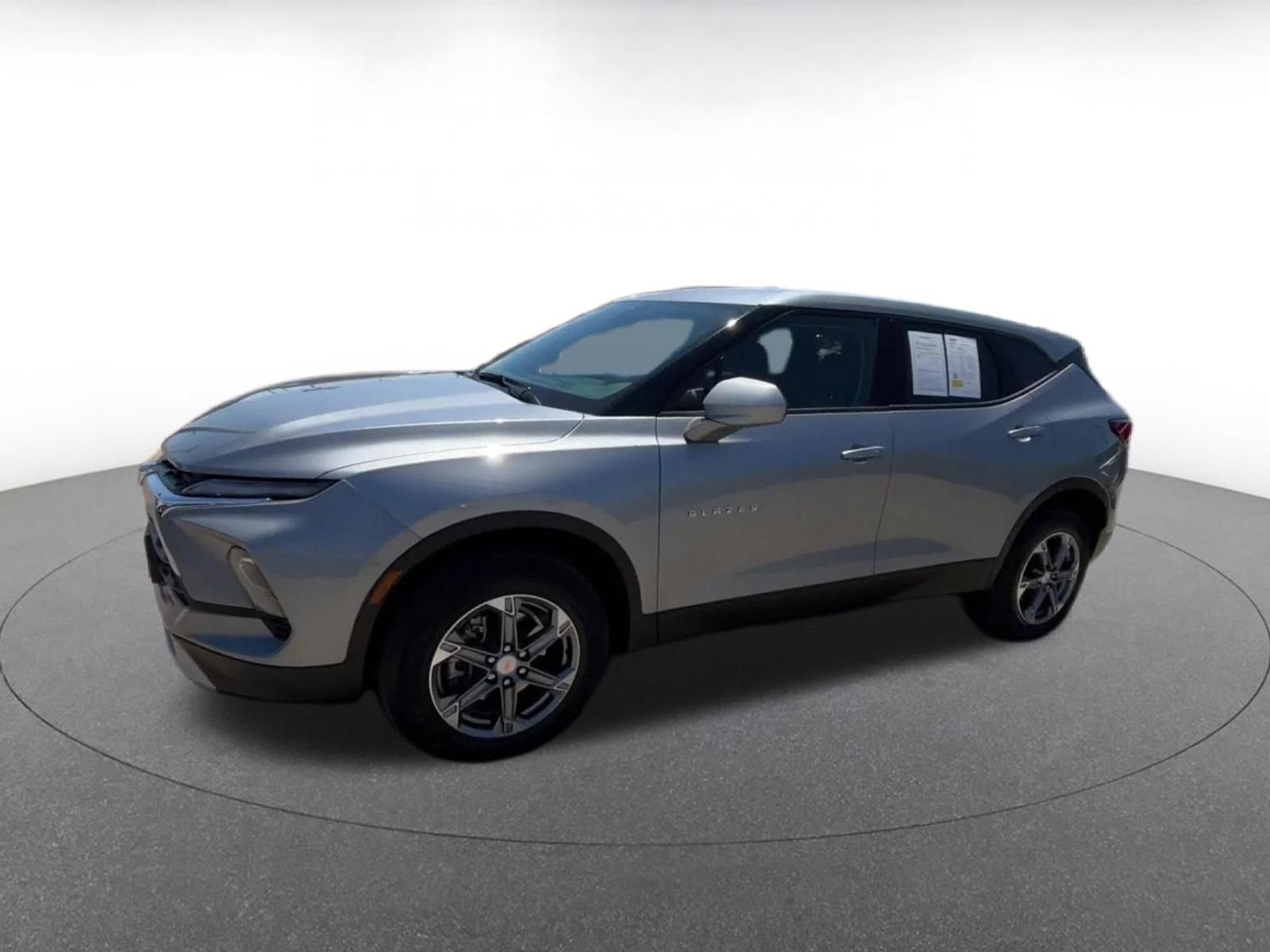 Used 2026 Chevrolet Blazer LT AWD/4WD image 8