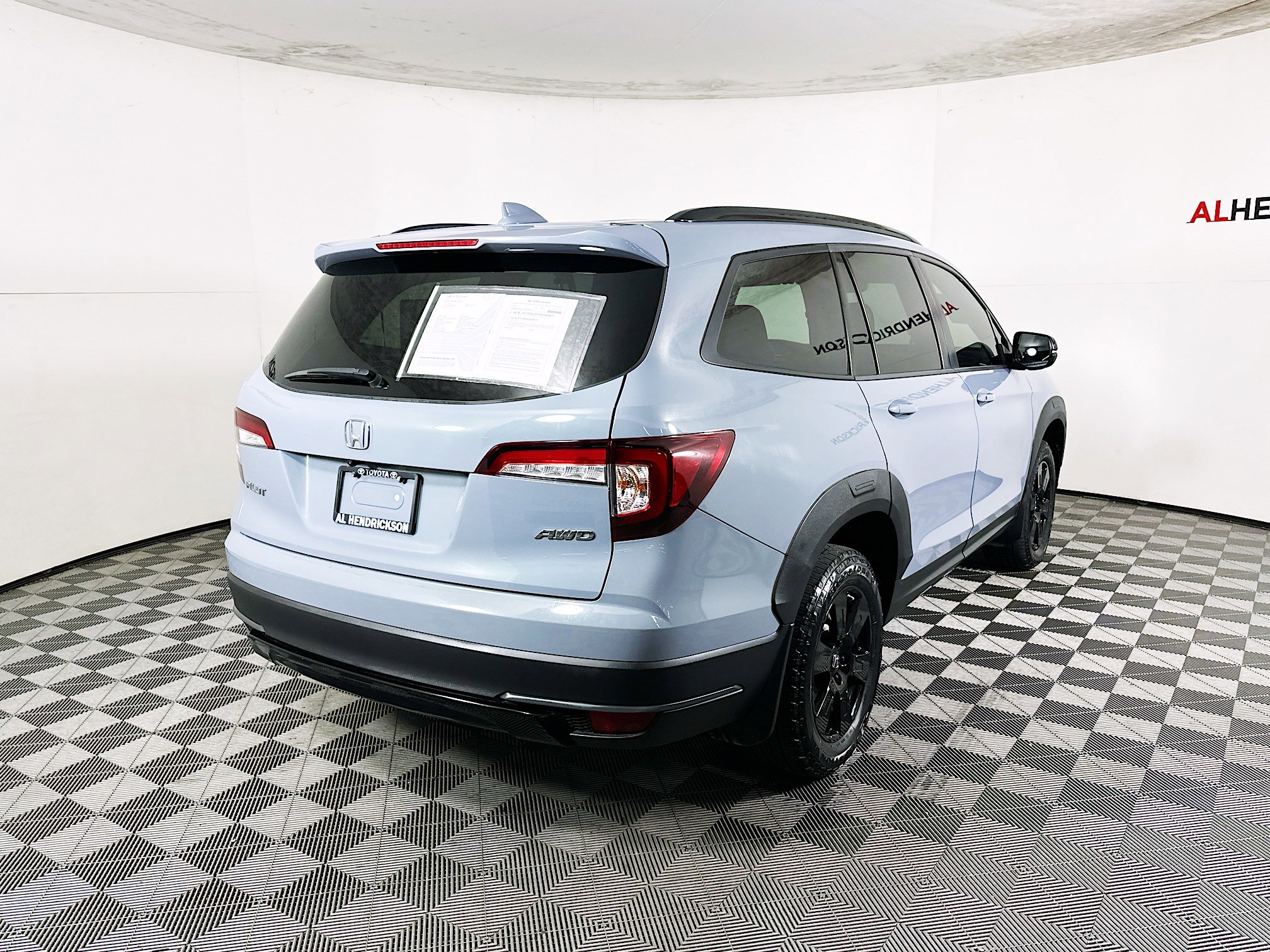 Used 2022 Honda Pilot TrailSport image 3