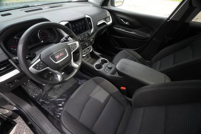 Used 2023 GMC Terrain SLE w/ Driver Convenience Package FWD image 25
