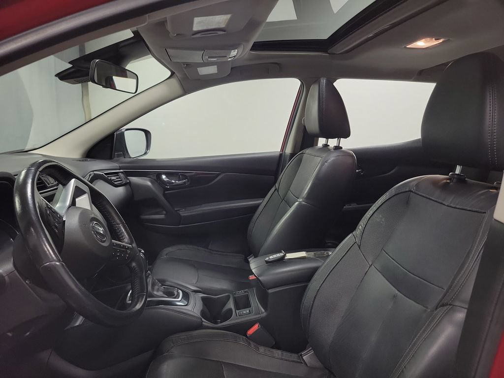Used 2018 Nissan Rogue Sport SL w/ SL Premium Package AWD/4WD image 16