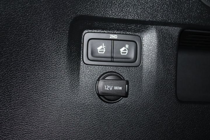 Used 2022 Kia Telluride SX w/ SX Prestige Package image 17