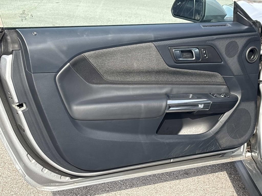 Used 2024 Ford Mustang EcoBoost image 21