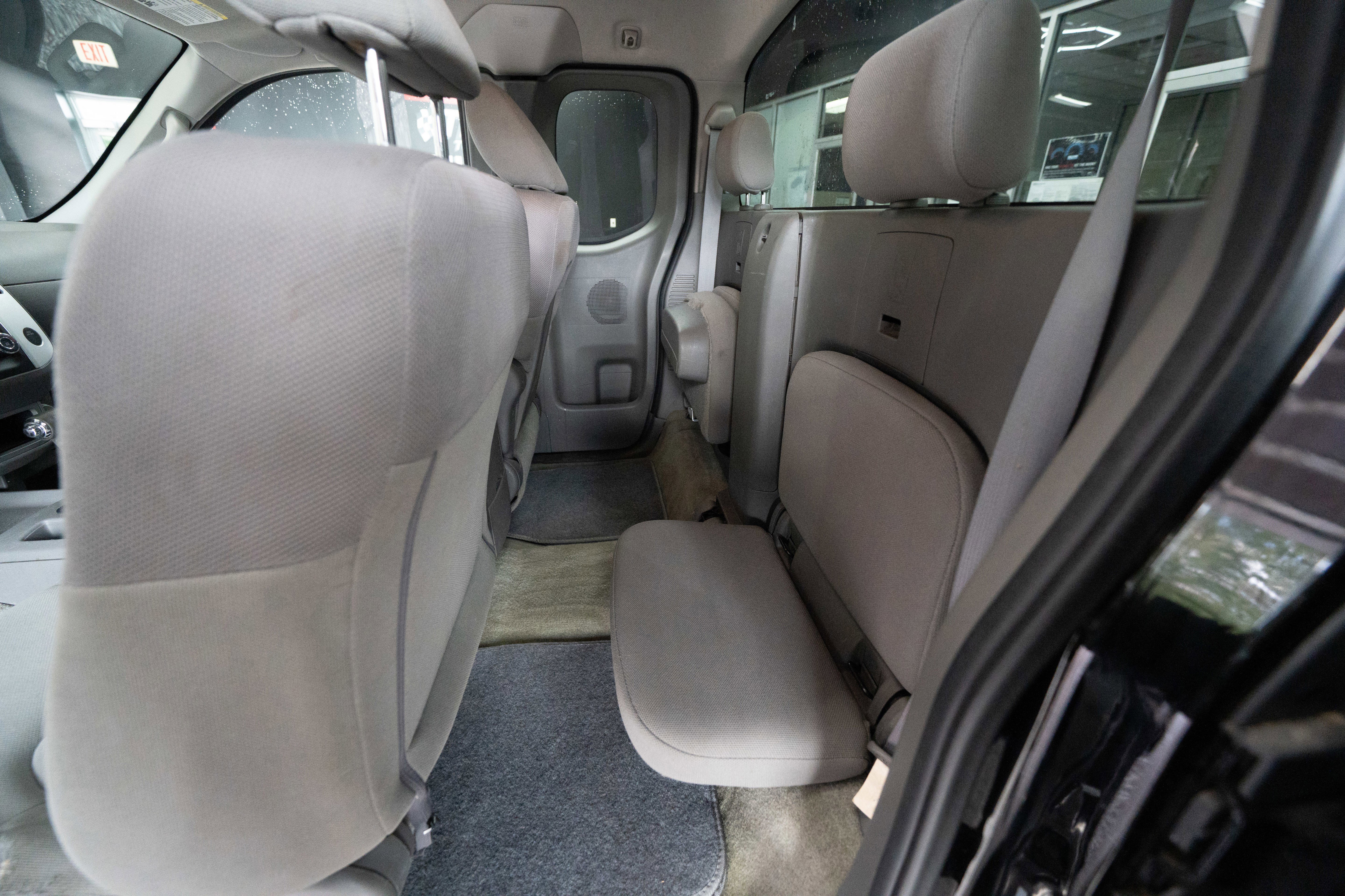 Used 2014 Nissan Frontier S image 22