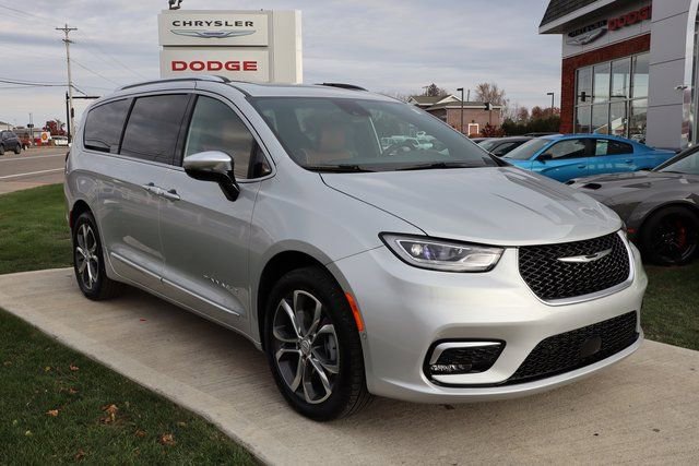 New 2026 Chrysler Pacifica Pinnacle AWD/4WD image 3