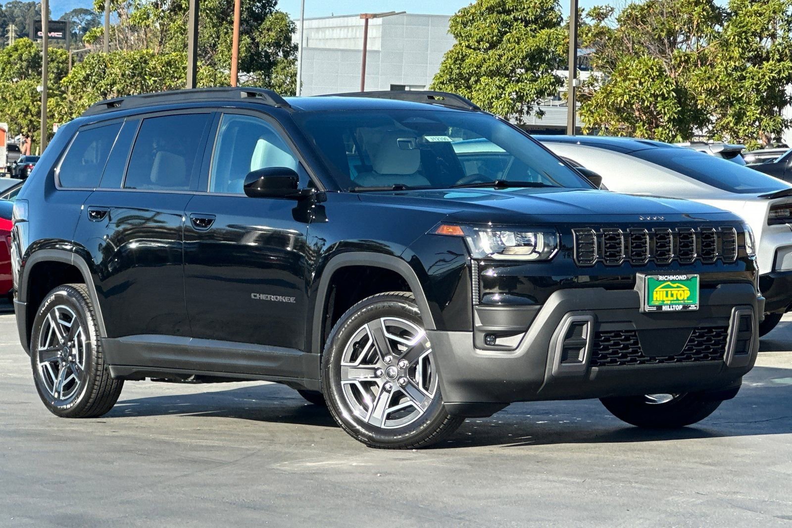 New 2026 Jeep Cherokee Laredo image 2