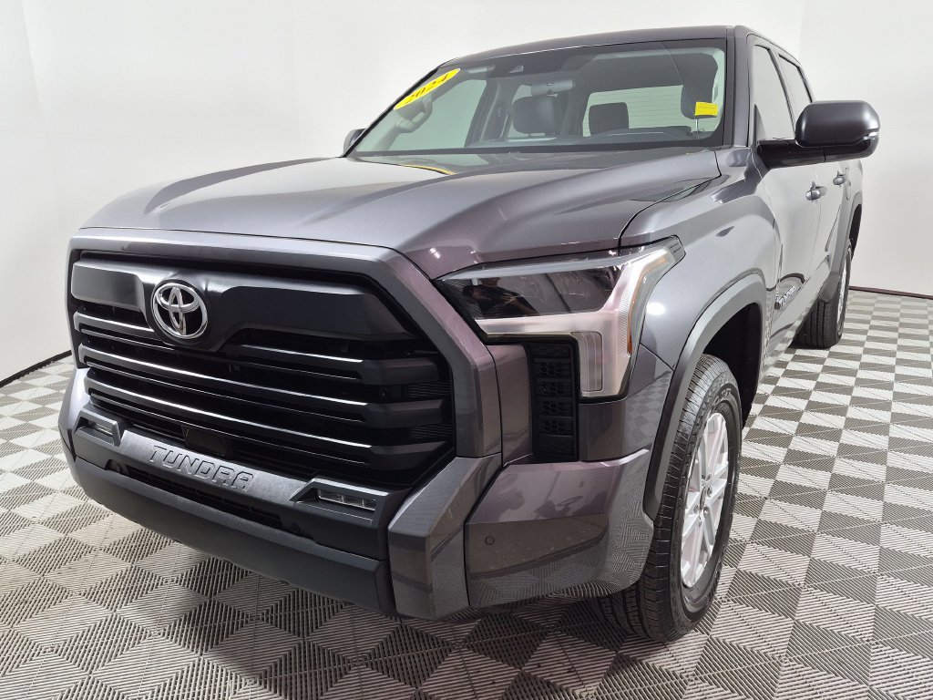 Used 2024 Toyota Tundra SR5 w/ SR5 Convenience Package AWD/4WD image 7