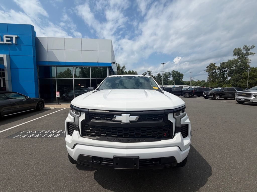Used 2023 Chevrolet Silverado 1500 RST AWD/4WD image 2