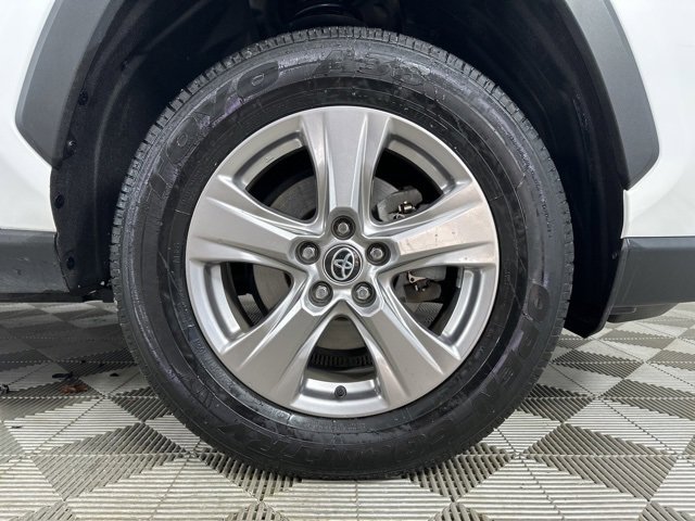 Used 2023 Toyota RAV4 XLE image 9