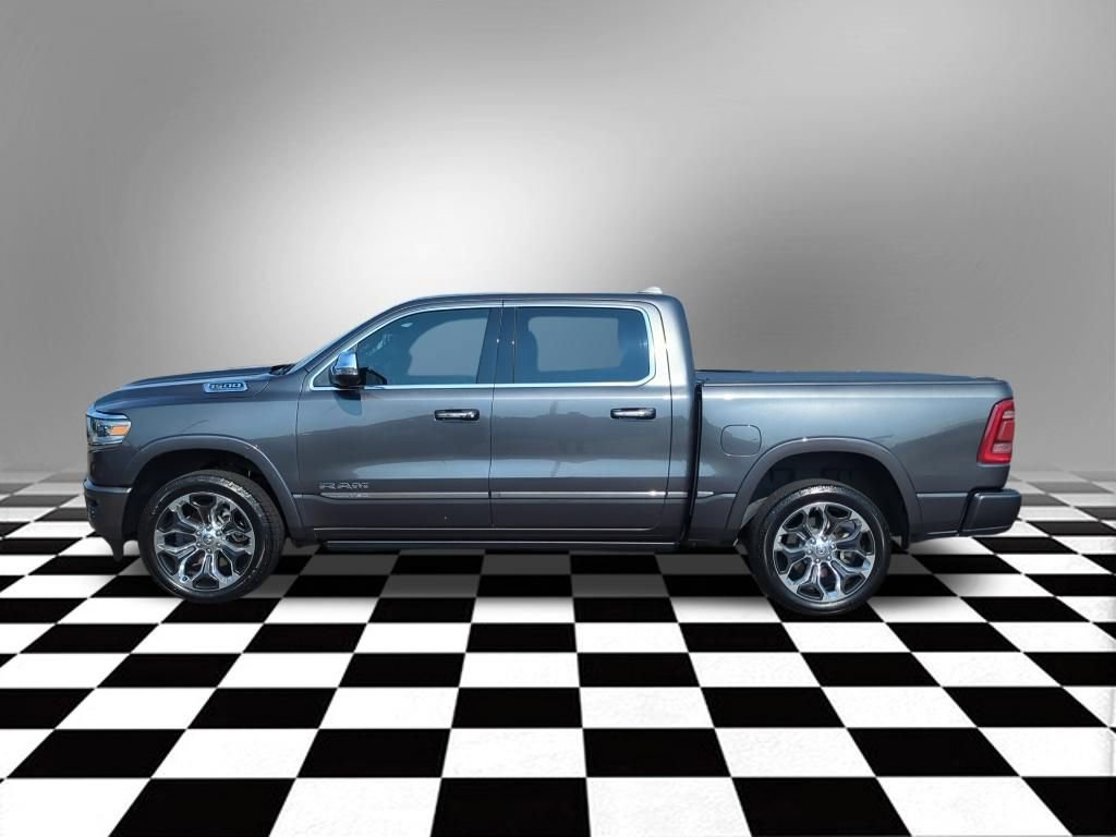 Used 2022 RAM 1500 Limited w/ Body Color Bumper Group AWD/4WD image 4