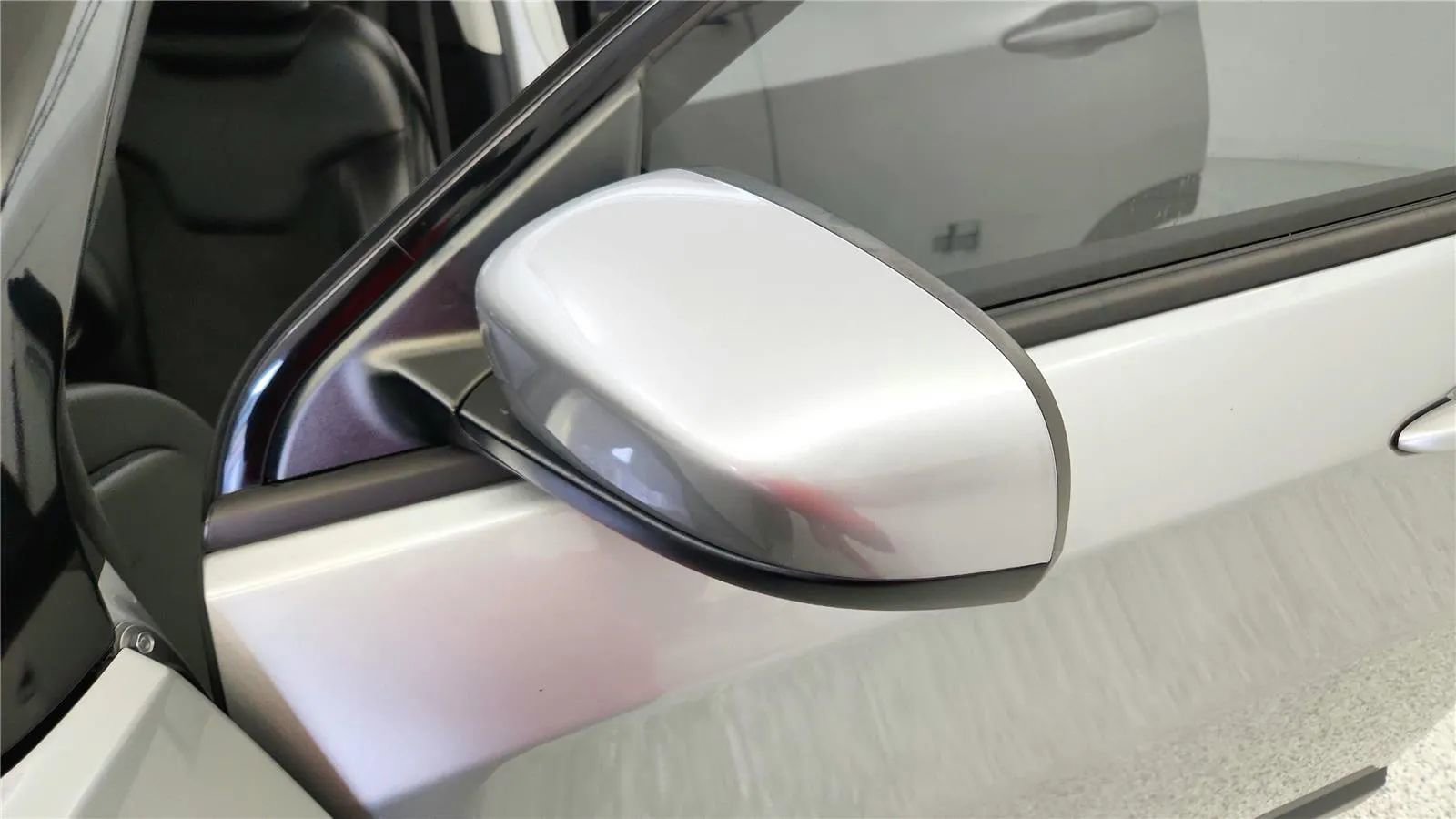 Used 2018 Jeep Compass Latitude AWD/4WD image 16