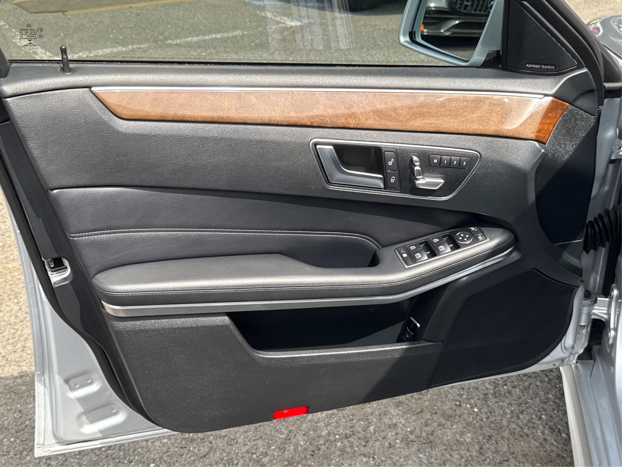 Used 2014 Mercedes-Benz E 350 4MATIC Sedan image 18