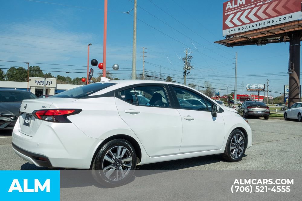Used 2024 Nissan Versa SV image 6