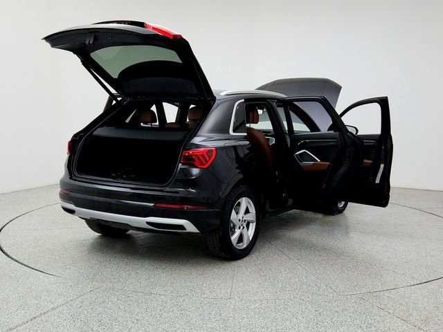 Used 2020 Audi Q3 2.0T Premium image 11