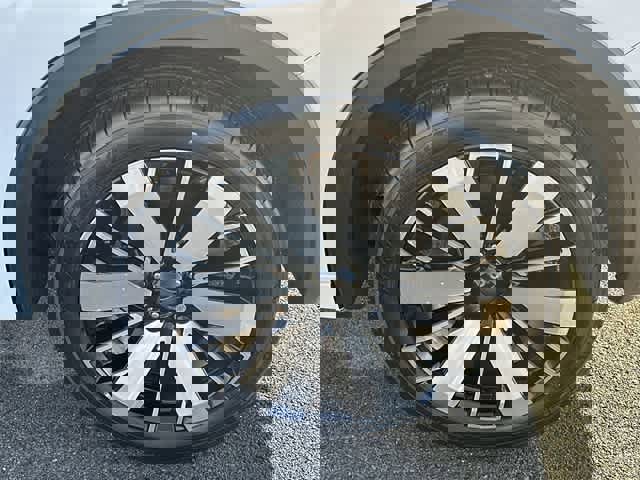 Used 2025 Mitsubishi Outlander GT image 5