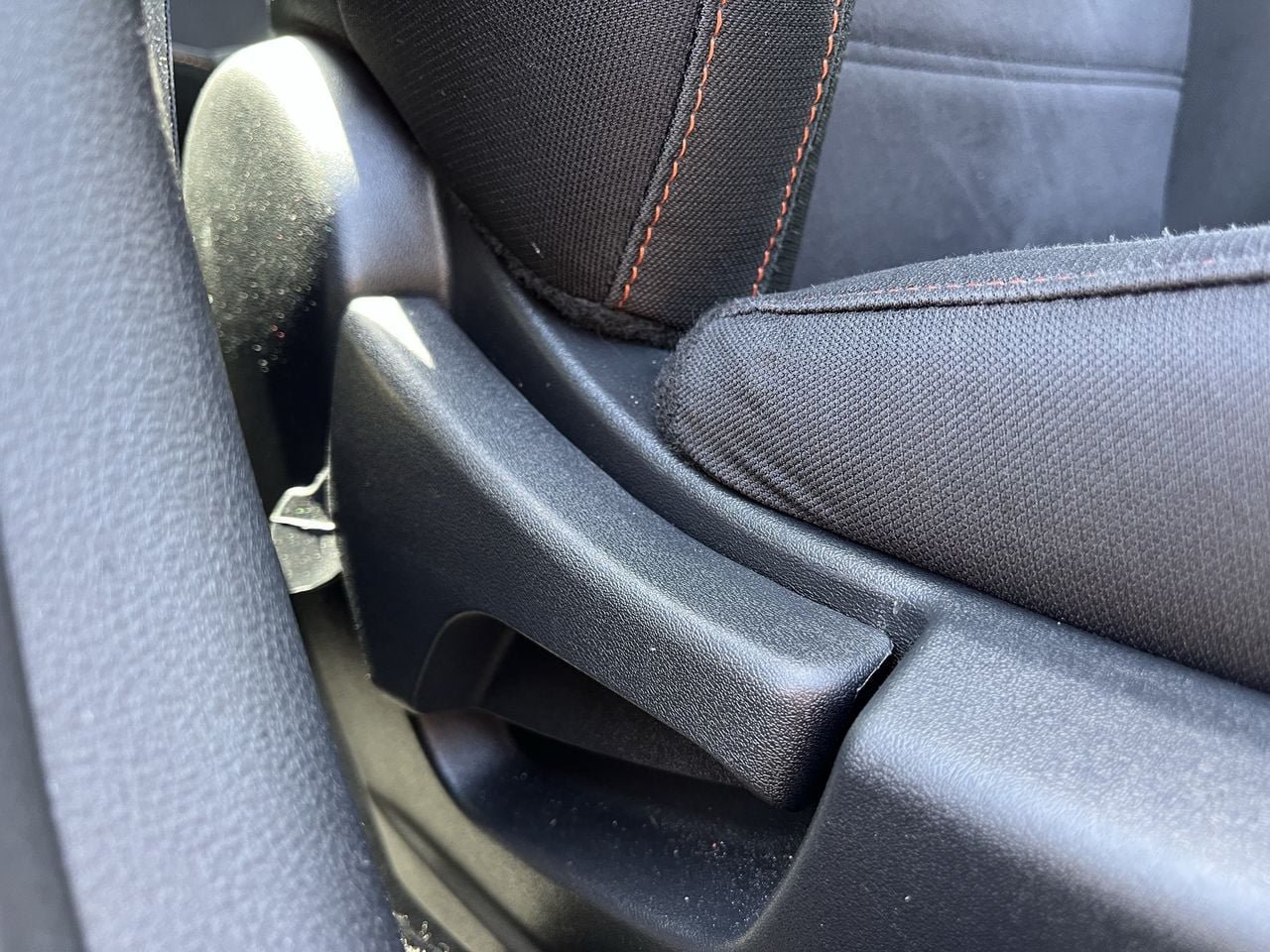 Used 2025 Nissan Sentra SR FWD image 25