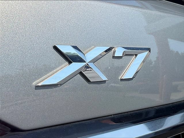 Used 2024 BMW X7 xDrive40i w/ M Sport Package AWD/4WD image 25