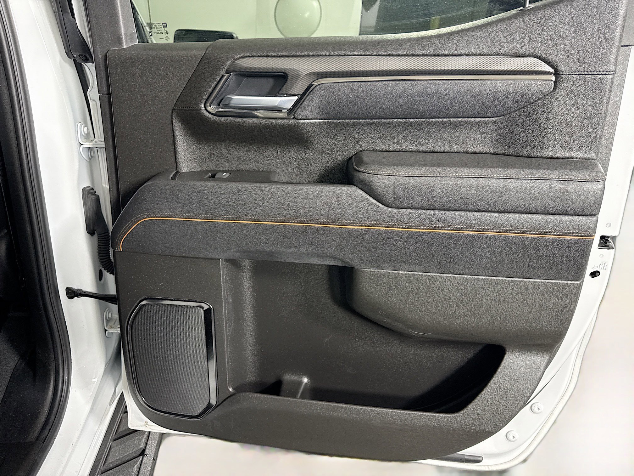 Used 2025 GMC Sierra 1500 AT4 w/ AT4 Premium Package image 28