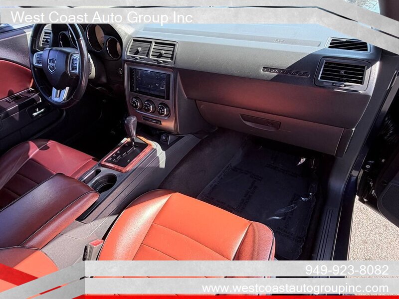 Used 2012 Dodge Challenger R/T image 9